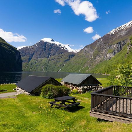 Geirangerfjorden Feriesenter Hotel Exterior photo